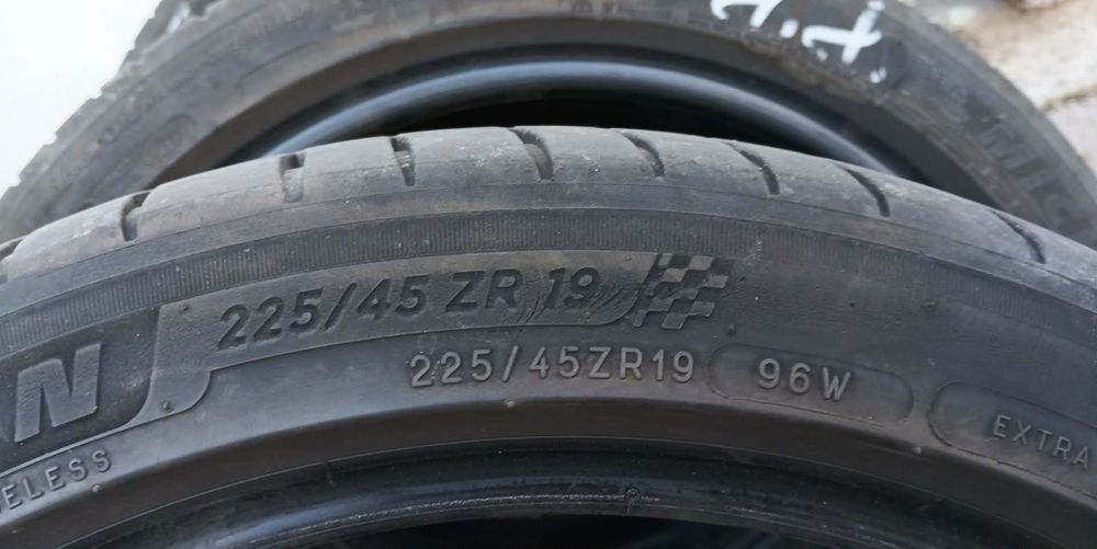 Opony letnie Michelin 225/45 R19 96W