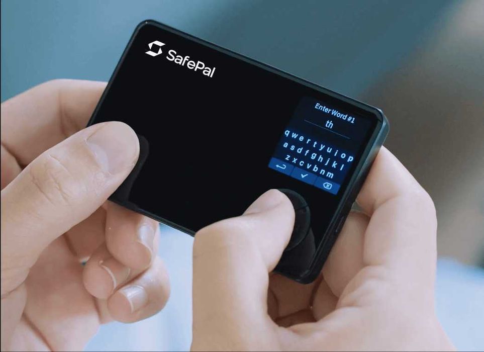 Криптовалютный кошелек SafePal S1