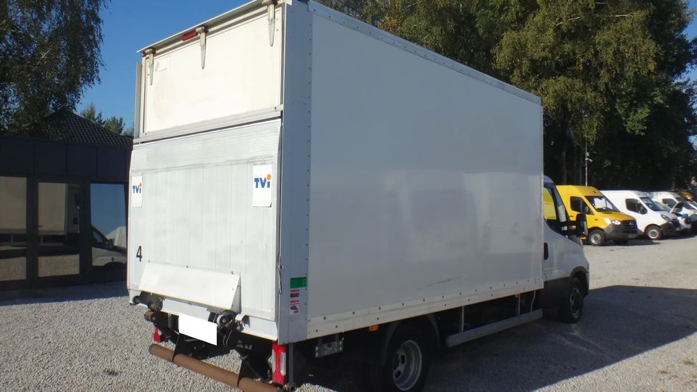 Iveco 35C15  iveco daily MAXI 35C15 kontener+winda 750KG MAXI klima bliźniaki