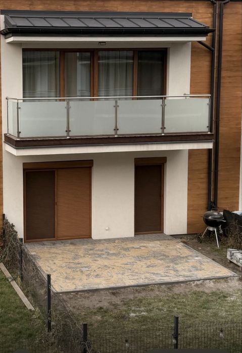 Bezposrednio 55 mkw, spacerowa 74