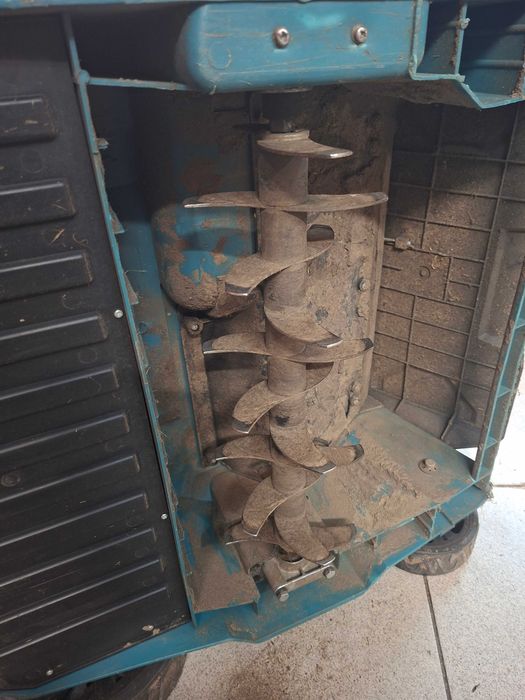 makita wertykulator glebogryzarka uv3600