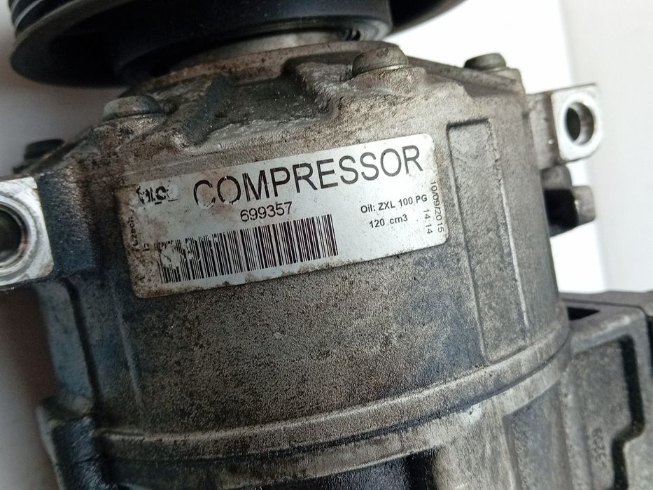 Compressor AC VOLKSWAGEN Passat (3C2)