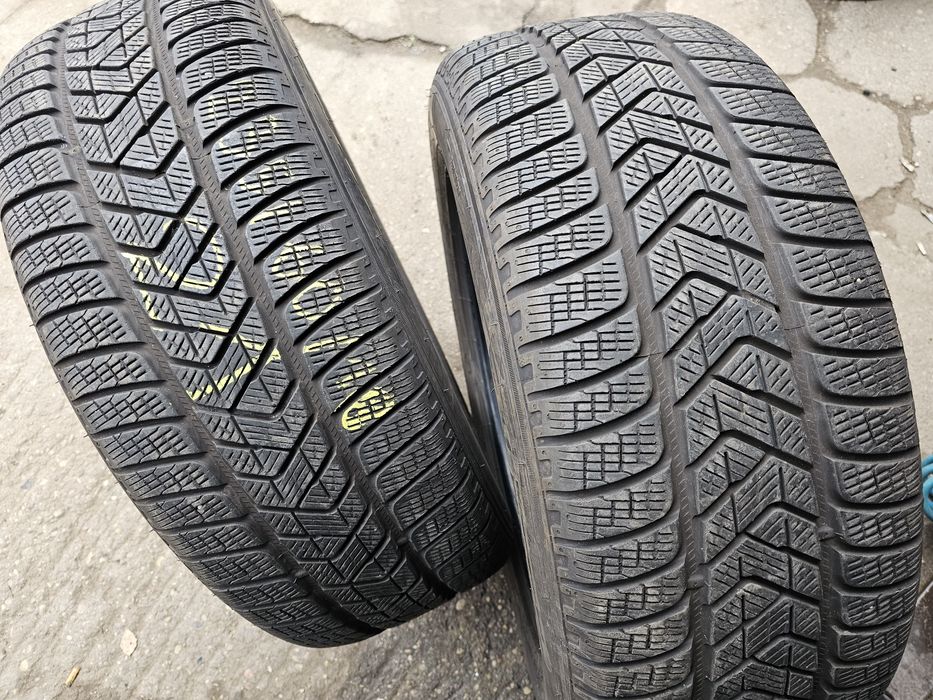 Opony Zimowe 2szt R18 235/60-7mm-Pirelli-21rok