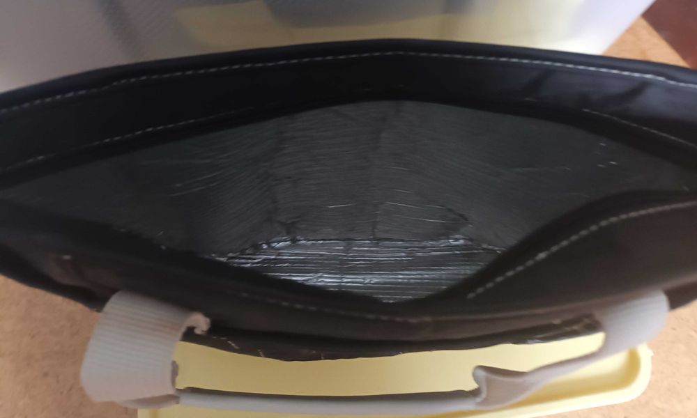 Bolsa / necessaire preta - Elle