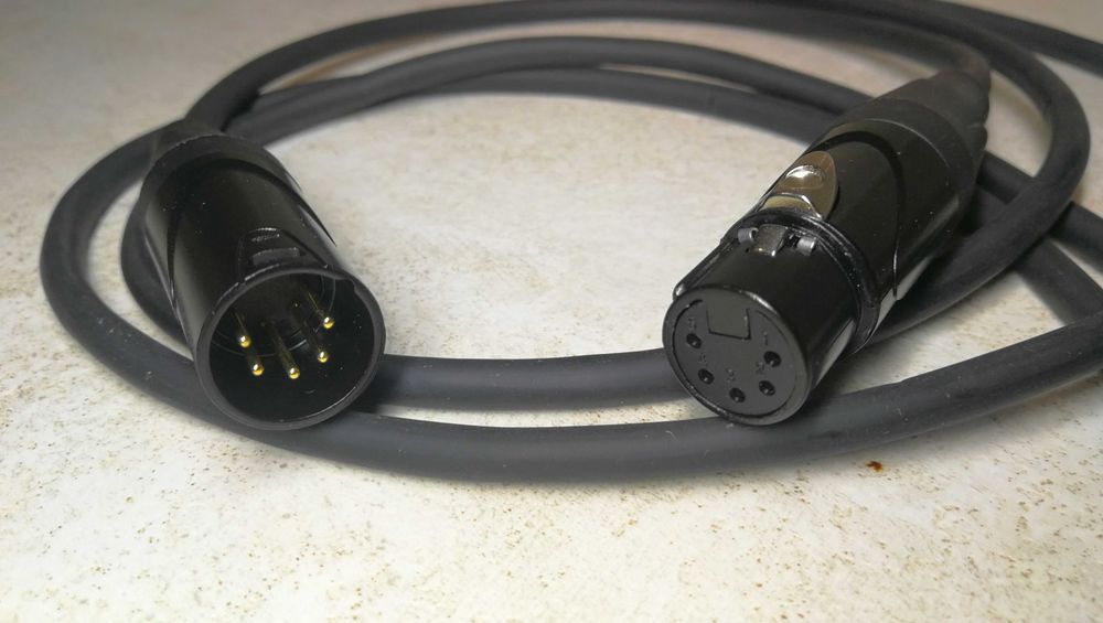 Kable przewody dmx XLR-XLR 5 Pin do świateł kabel 110Ohm -0,3m