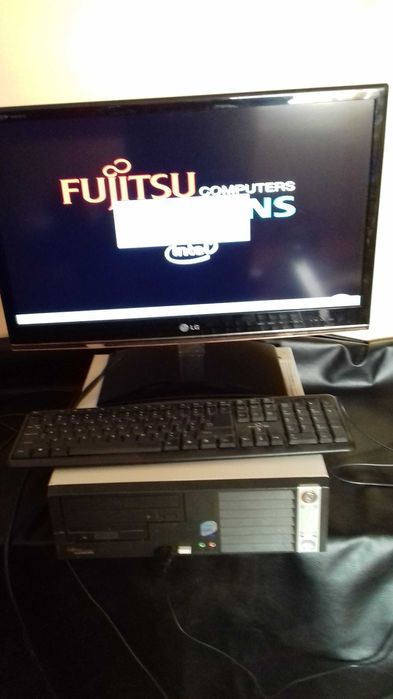 Komputer Fujitsu Siemens Esprimo E5720