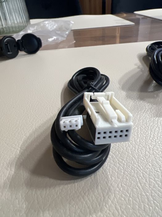 AUX USB адаптер в авто