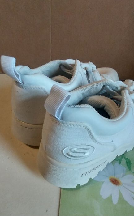 Tenis skechers t.39