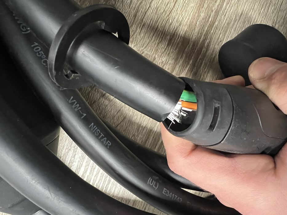 Зарядний пристрій Polestar/Volvo - Type 1 для авто з СШA (40A|9,6 кВт)