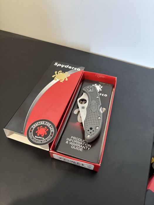 Canivete Spyderco Delica 4