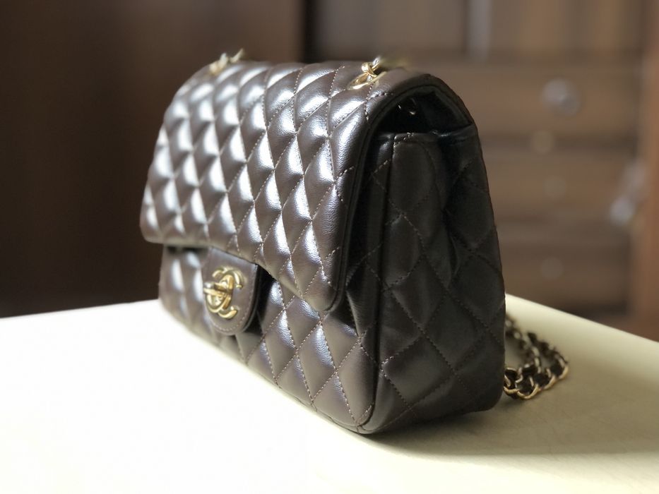 Продам сумку Chanel