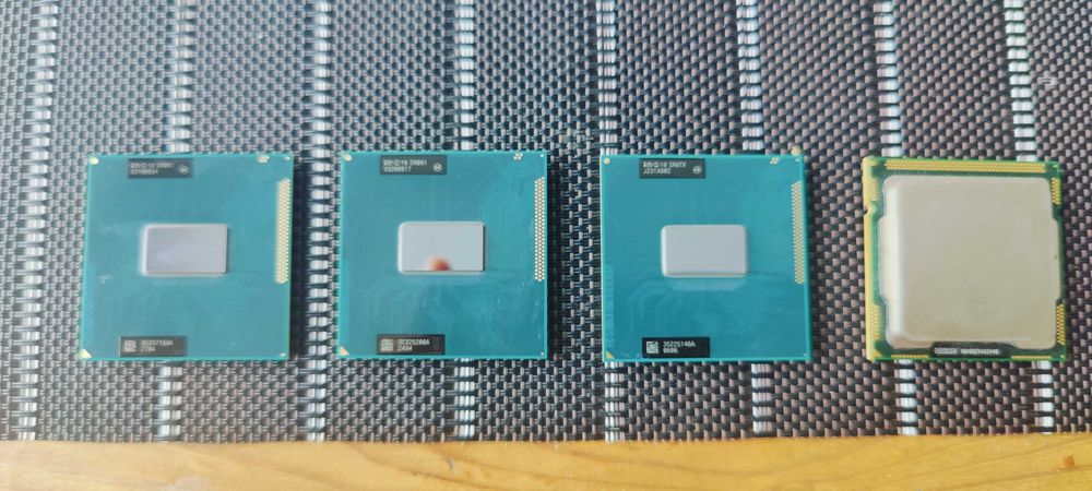 4 x Procesor Intela Core i3 - i3-3110M - i3-3110M - i3-3120M - i3-550