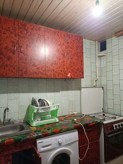 Здам 1к кв на вул Революції Гідності