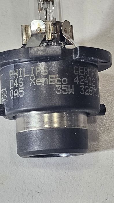 Автолампа Philips D4S Vision 1шт (42402XV2C1) Оригінал100%