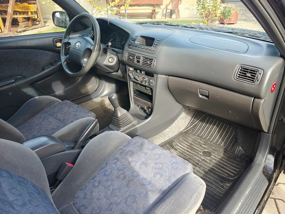 Toyota Corolla 1.4 benzyna + gaz