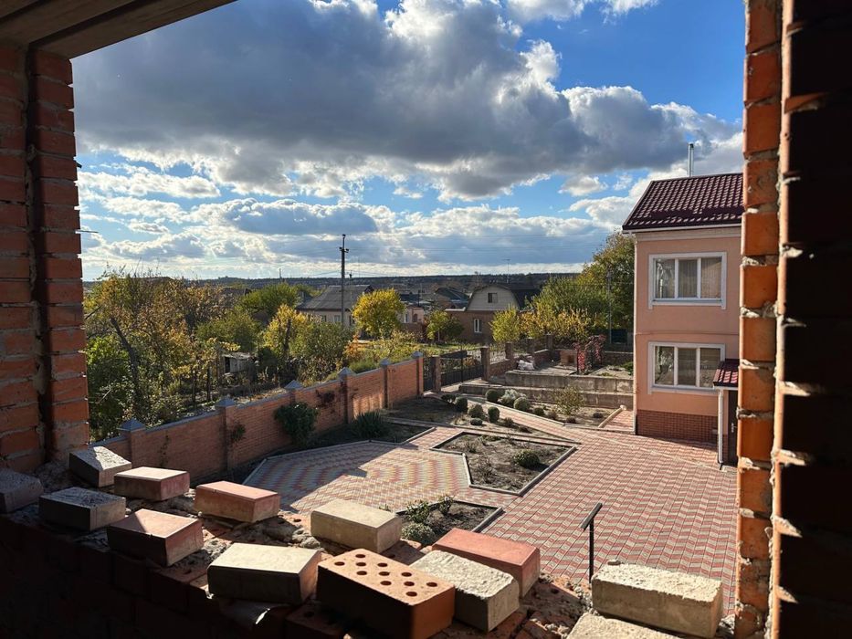 Продам будинок 260 кв