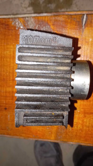 Продам циліндр з головкою альфа 110