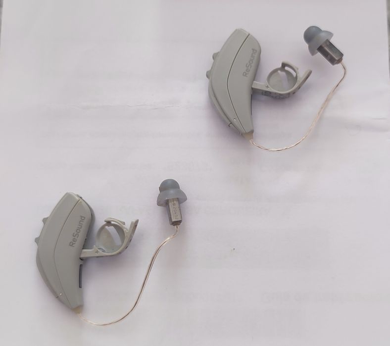 Aparelhos auditivos "minisom"