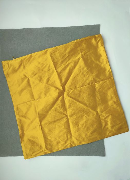 Шелковая наволочка натуральный шелк золотистая Globus