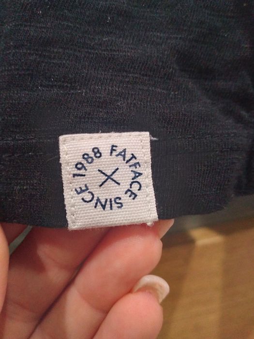 Świetny naturalny tiszert Fat Face rozmiar S/M