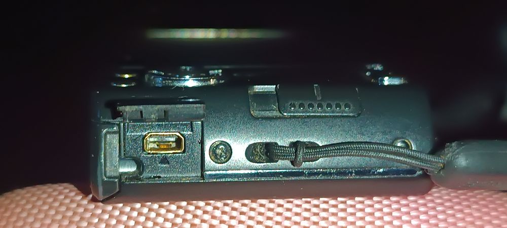 Цифровий фотоапарат SonyDSC  W-530