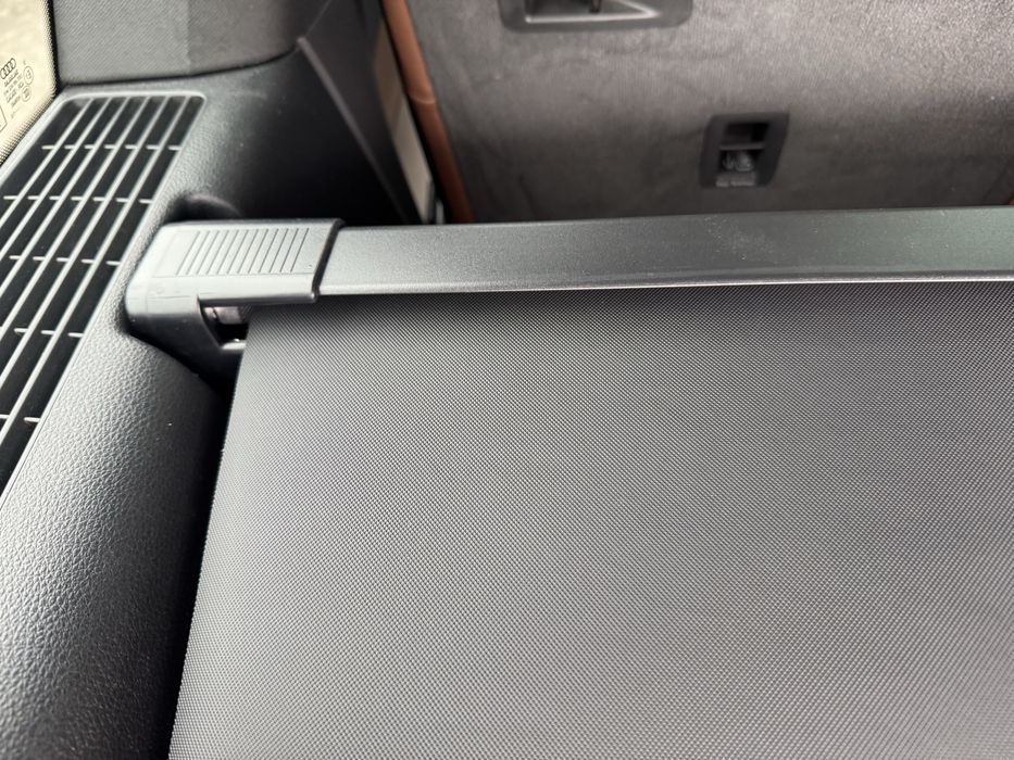 Шторка багажника ролета Audi Q7 4M 2015-2019