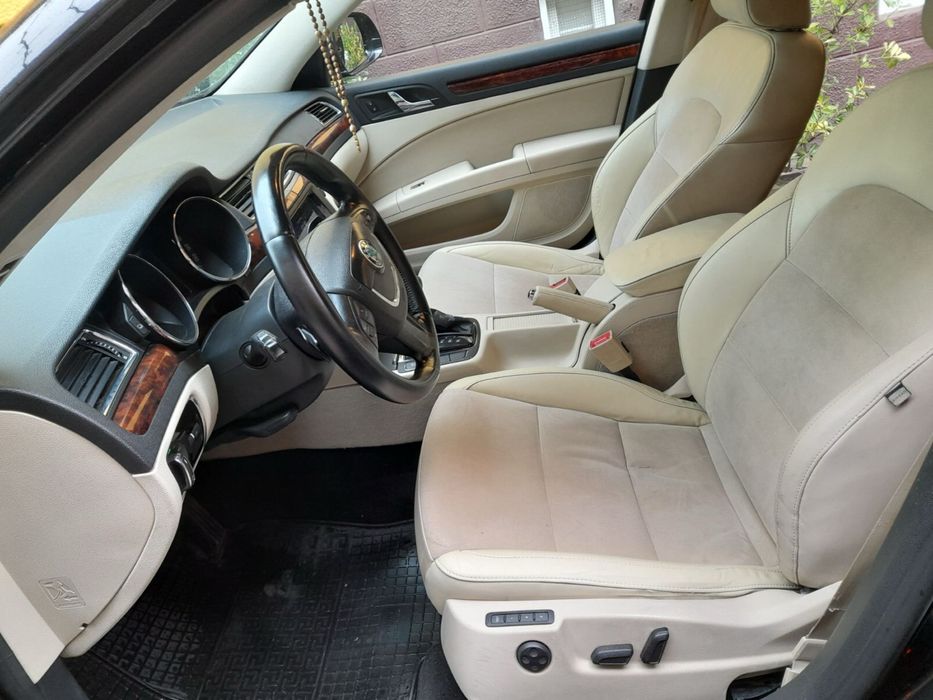 Skoda SuperB DSG 2011