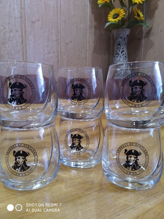 Келих для віски...