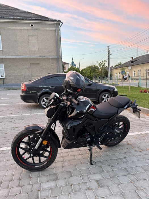 Мотоцикл ліфан ср220