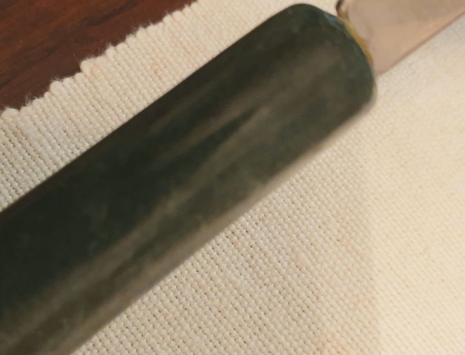 Faca de queijo com cabo verde