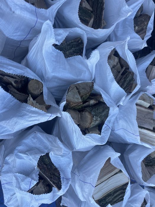 Торфобрикет насипом та в мішках