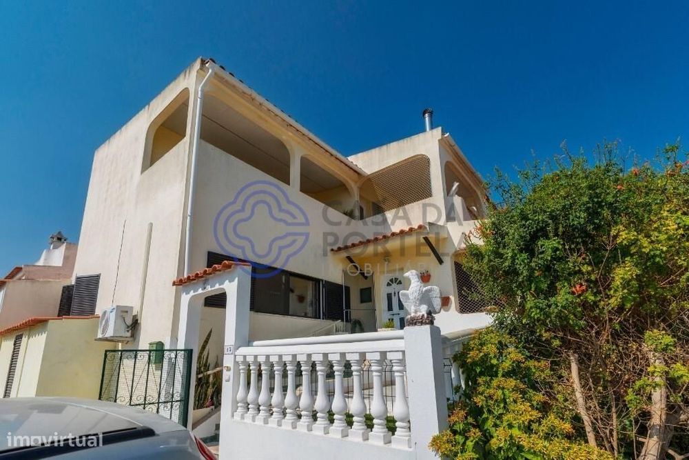Magnífica Moradia T3 com Vista Mar e Localização Estratégica – Loulé