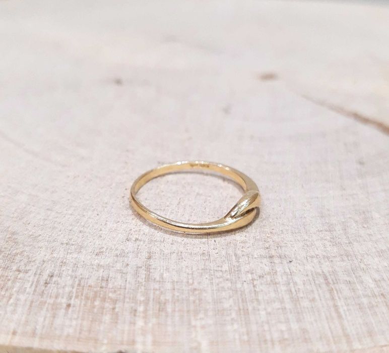 Złoty pierścionek p.585/1,72g