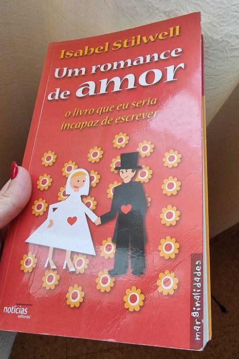 Livro "Um romance de amor" de Isabel Stilwell
