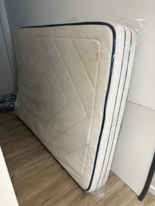 Colchao cama de casal em otimo estado 190x140