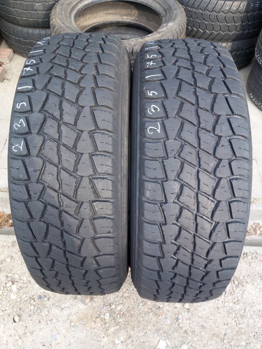 2x Opony Używane Całoroczne 235/75R15 Matador
