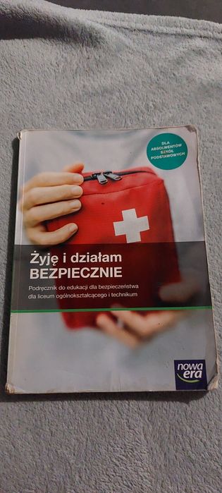 Ksiazka żyje i działam bezpiecznie