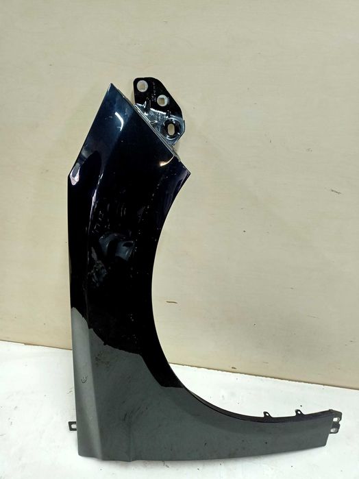 Ford Focus MK 3 lift błotnik przedni przód prawy kolor czarny oryginał