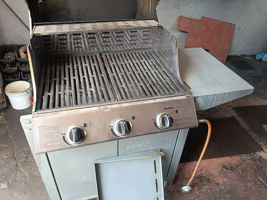 Grill gazowy  duży