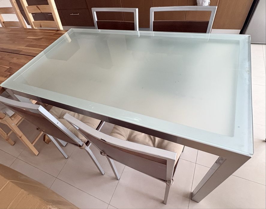 Conjunto Mesa e cadeiras de jantar