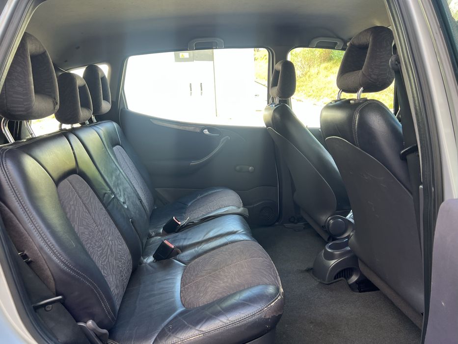 Mercedes-Benz A 170 — fotografia 8