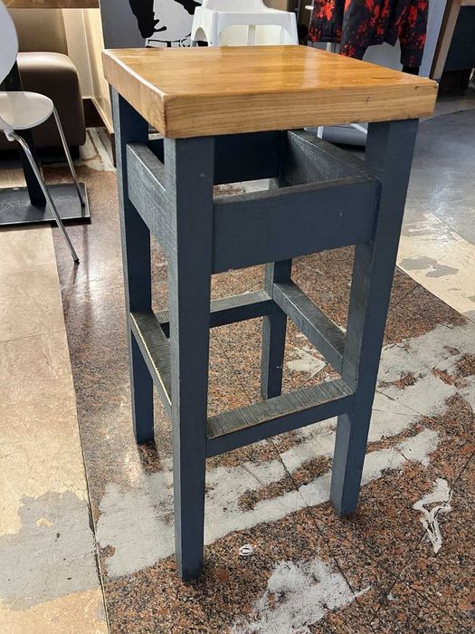 барний стілець дерев'яний недорого