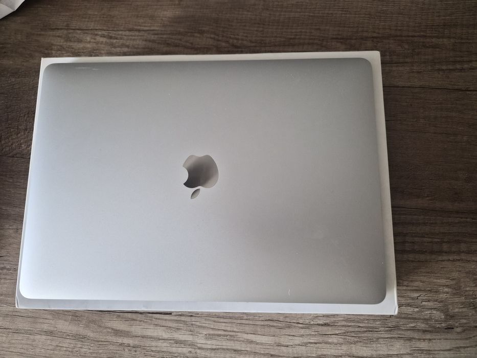 MacBook Pro 13-inch
