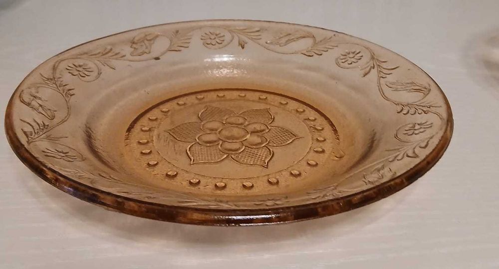 Посуд для дому з карамельного скла  СРСР