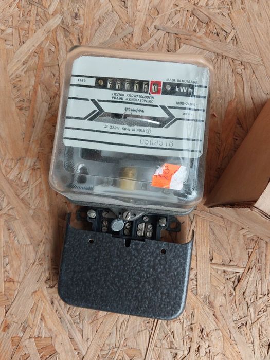 Licznik kilowatogodzin prądu jednofazowego