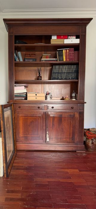 Biblioteca/ loiceiro 233cm altura