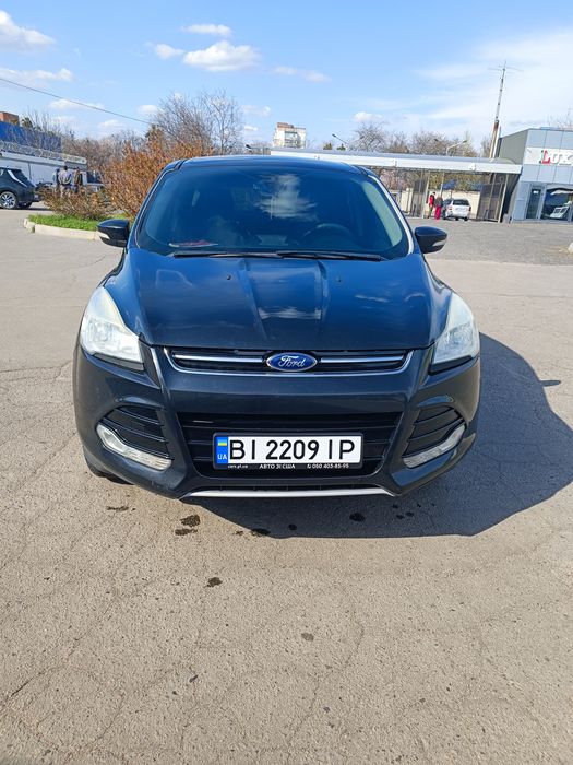 Форд ескейп 1,6 чорний