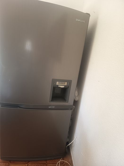 Frigorífico combinado funcionar super bem