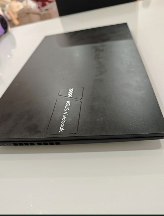 ASUS Vivobook 15 OLED | Ryzen 7 (8 Cores) | 16GB RAM | 512GB SSD |