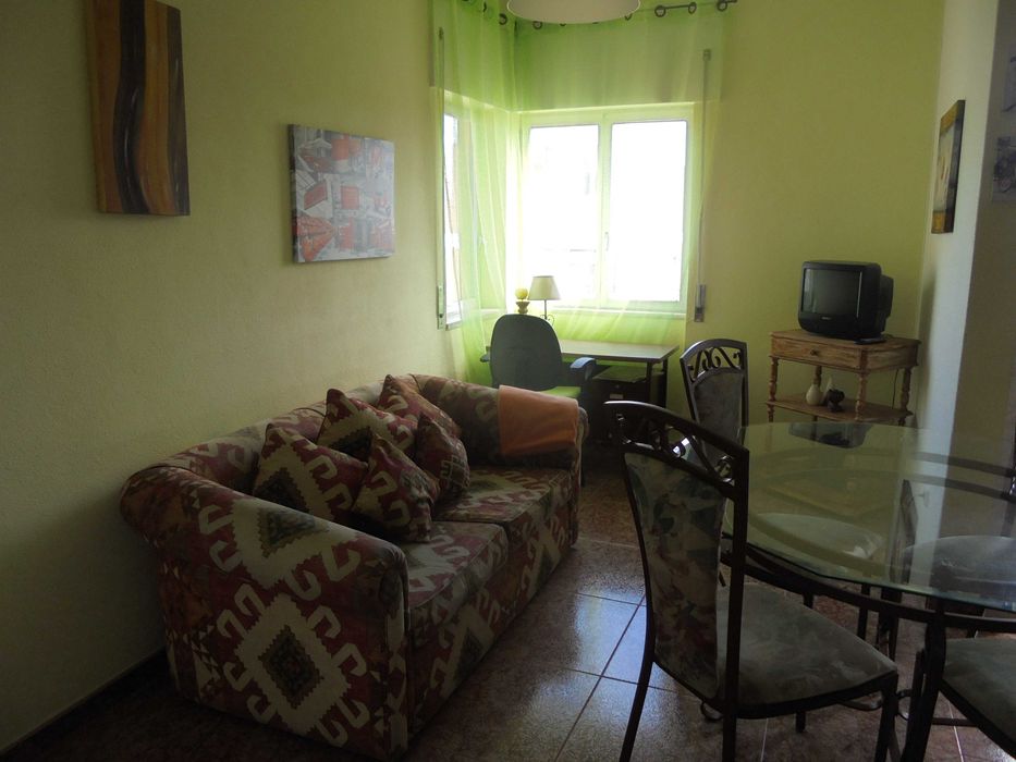 Quarto para arrendamento mensal